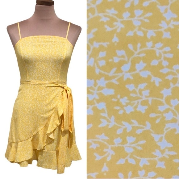 Francesca’s Collection Dress Yellow White Floral Wrap Mini Ruffle Size XS - Picture 1 of 7